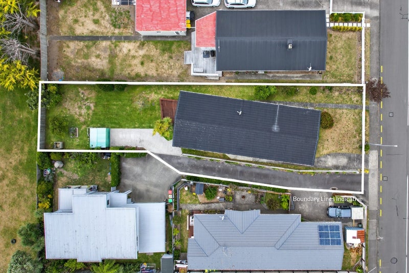 75 Gray Avenue, Paraparaumu Beach, Paraparaumu - Carousel 24