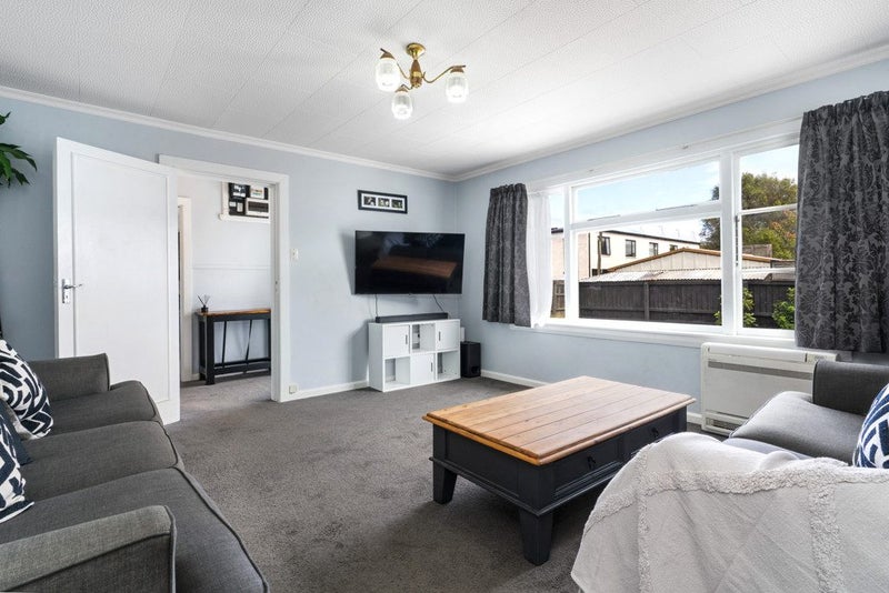 12 Goldsmith Place, Waltham, Christchurch - Carousel 1