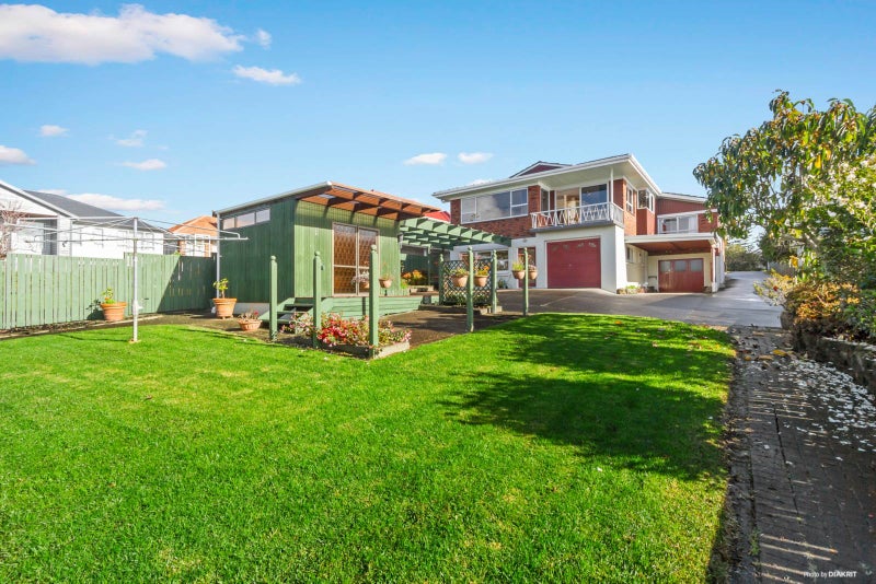4291 Great North Road, Glendene, Auckland - Carousel 1