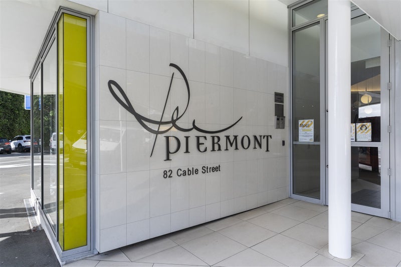 7F/82 Cable Street, Te Aro, Wellington - Carousel 2