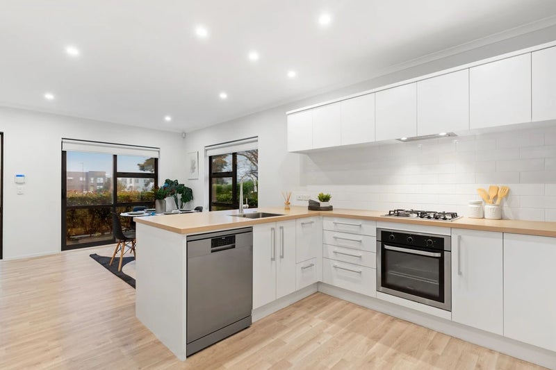 18 Pepene Avenue, Takanini, Auckland - Carousel 1