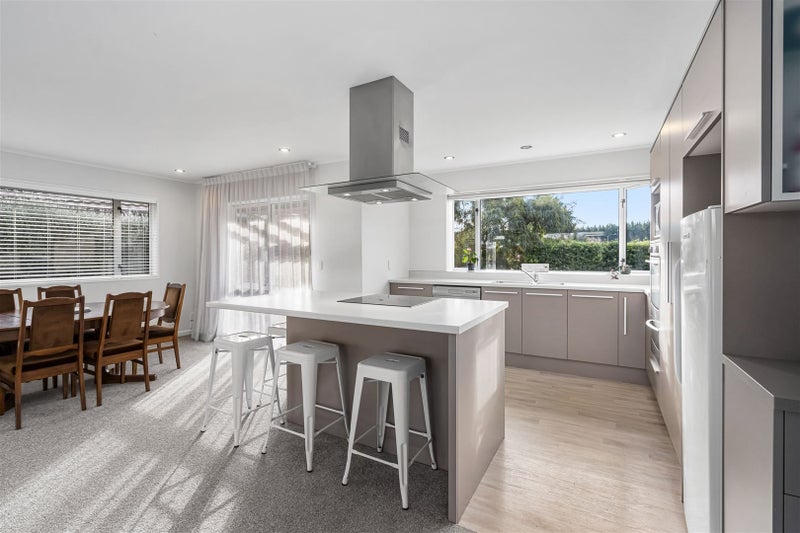 7 Copperfield Close, Parklands, Christchurch - Carousel 2