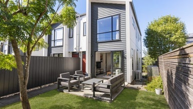 17A Melling Street, Glen Innes, Auckland - Carousel 1