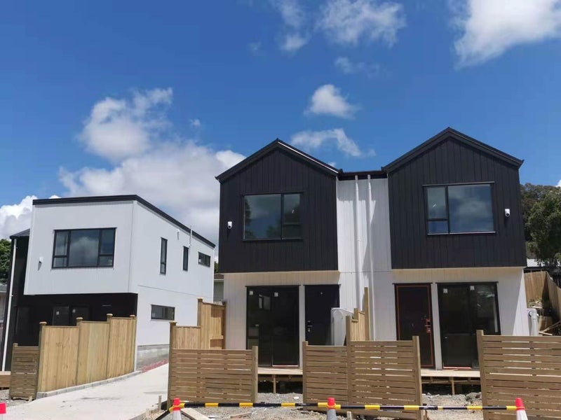 4B Trengove Place, West Harbour, Auckland - Carousel 1