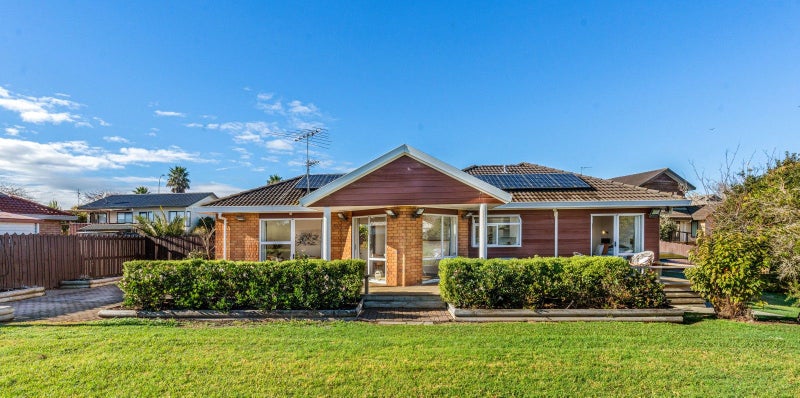 197 Burswood Drive, Burswood, Auckland - Carousel 1