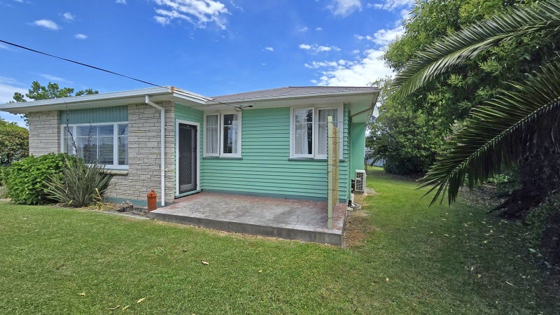 10 Cornwall Road, Taradale, Napier - Carousel 2