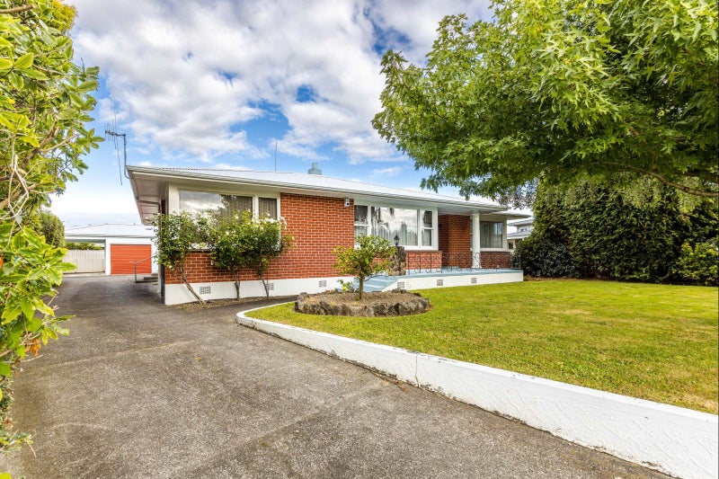 4 Luton Street, Hokowhitu, Palmerston North - Carousel 1