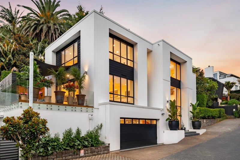 35 Gibraltar Crescent, Parnell, Auckland - Carousel 50