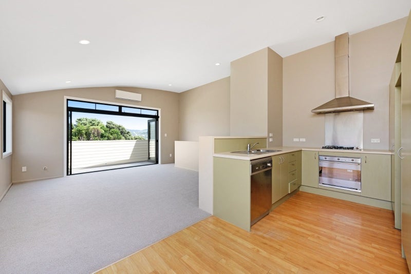 19A Tio Tio Road, Miramar, Wellington - Carousel 1