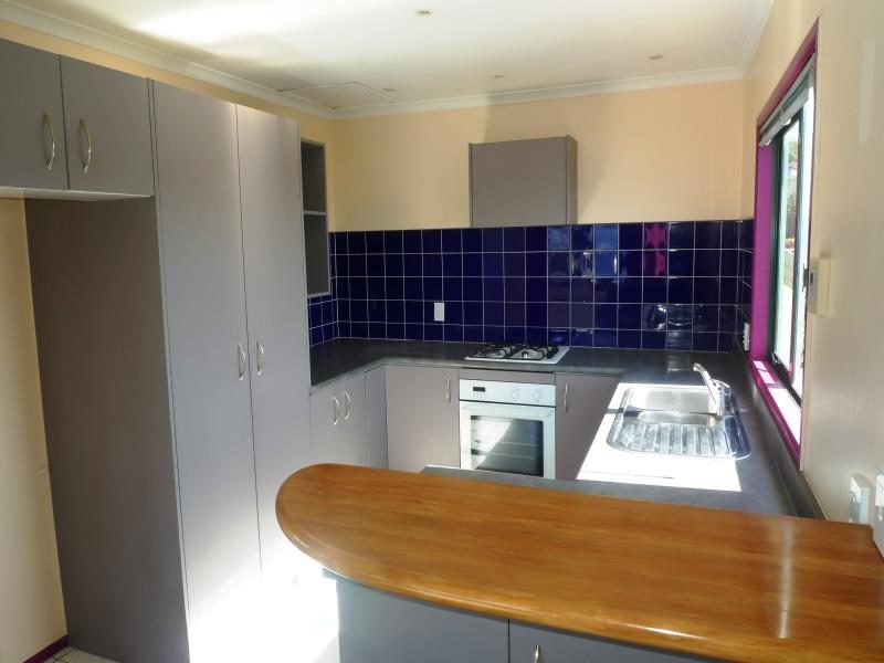 11 Bennett Grove, Newlands, Wellington - Carousel 2