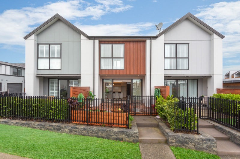 1A Paketai Lane, Beachlands, Auckland - Carousel 1