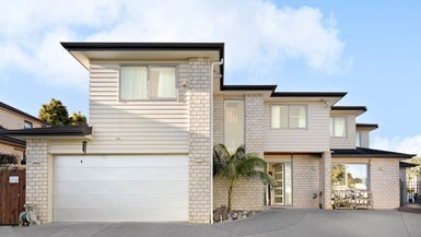 11 Keating Rise, Northcross, Auckland - Carousel 1