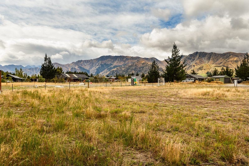 3 Moonraker Place, LAKE HAWEA - Carousel 2