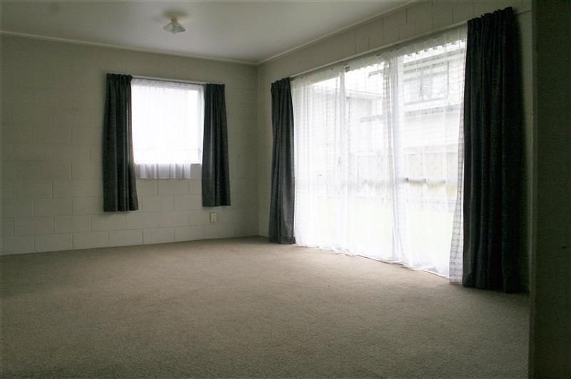 2C Tralee Place, Hillcrest, Hamilton - Carousel 2