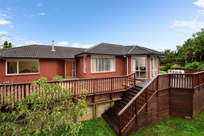 18B Stoneleigh Drive, Chartwell, Hamilton - Carousel 1