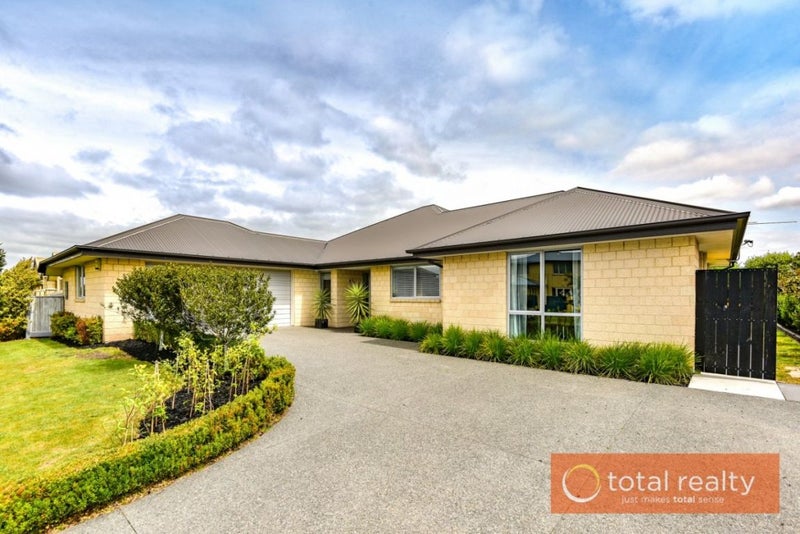 5 Marcella Gardens, Aidanfield, Christchurch - Carousel 2