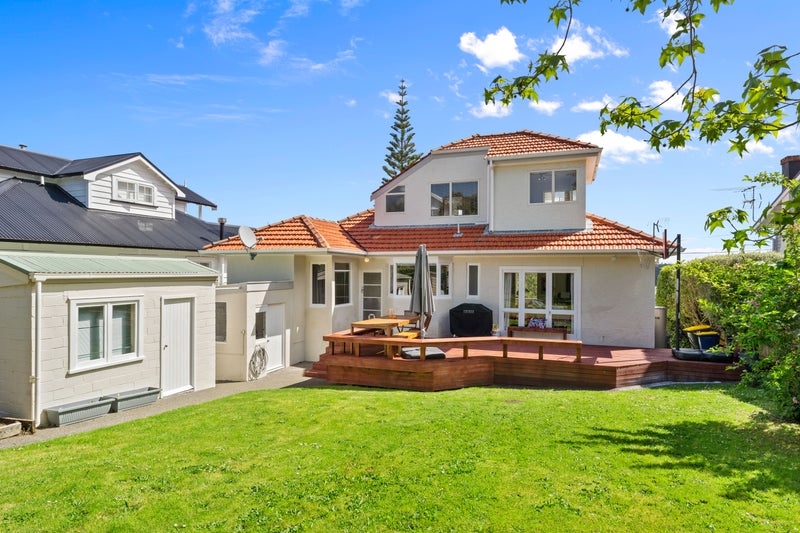 43 Palmerston Road, Birkenhead, Auckland - Carousel 2