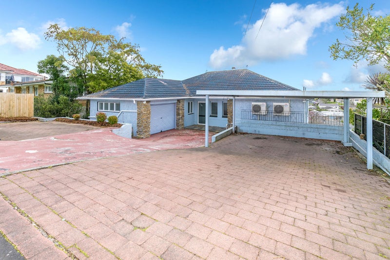72 Forest Lake Road, Forest Lake, Hamilton - Carousel 1