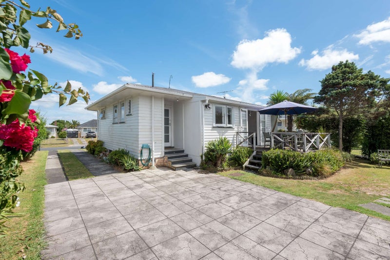 26 Awatere Street, Clover Park, Auckland - Carousel 2