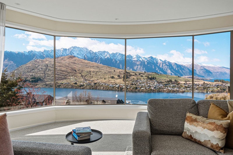 62 Hensman Road, Queenstown, Queenstown - Carousel 1