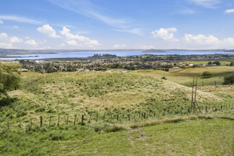 4 Jojos Way, Lynmore, Rotorua - Carousel 2