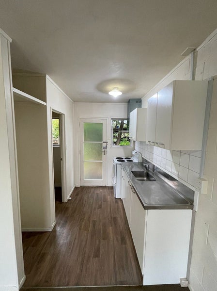 2/13 Copley Street, New Lynn, Auckland - Carousel 1