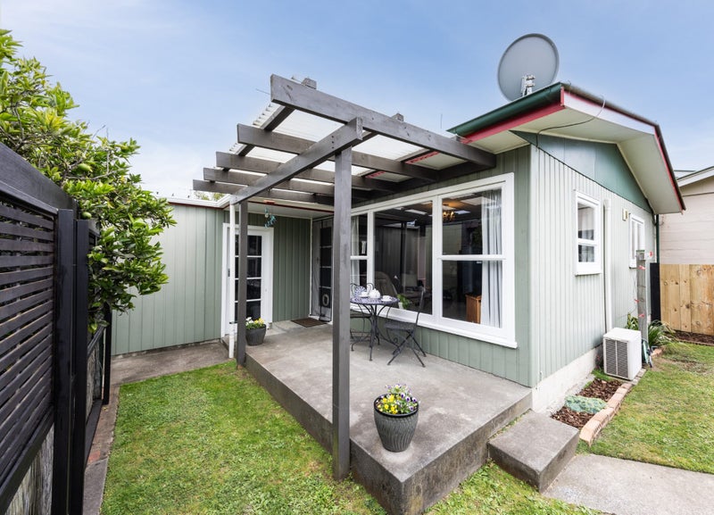 2/32 White Street, Taradale, Napier - Carousel 1