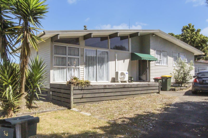 13 Leaver Place, Weymouth, Auckland - Carousel 1