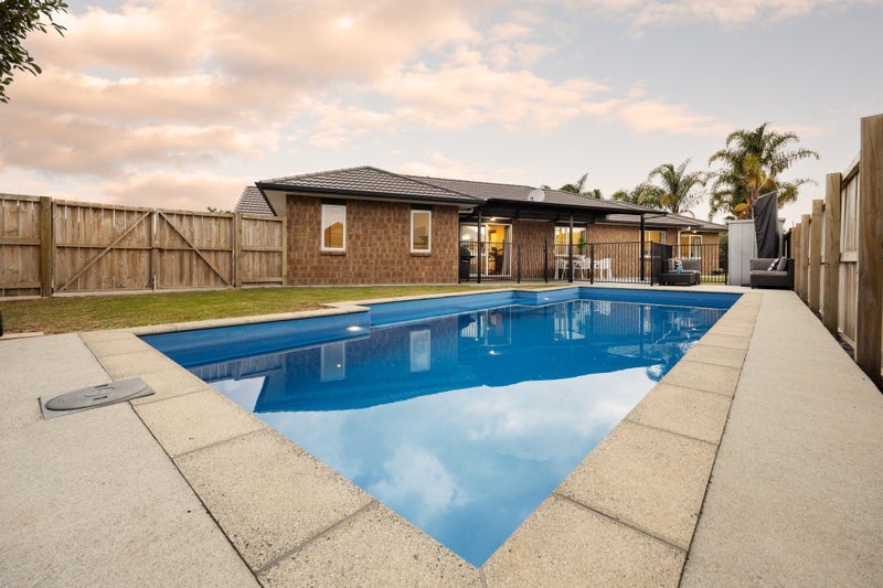 5 Allgood Place, Rototuna North, Hamilton - Carousel 1