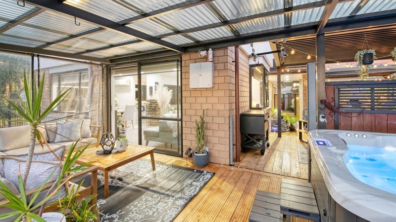 524C Hibiscus Coast Highway, Hatfields Beach, Orewa - Carousel 1