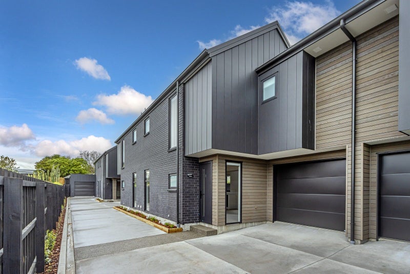 2/30 McLean Street, Linwood, Christchurch - Carousel 1
