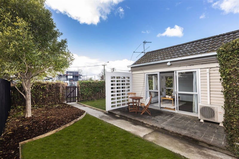 2/23 Bretts Road, St Albans, Christchurch - Carousel 2