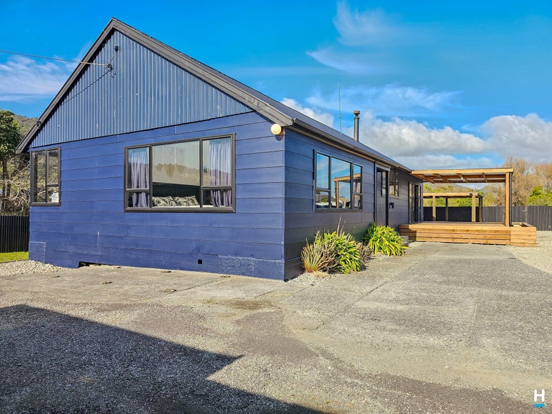 39 Firth Street, Cobden, Greymouth - Carousel 21