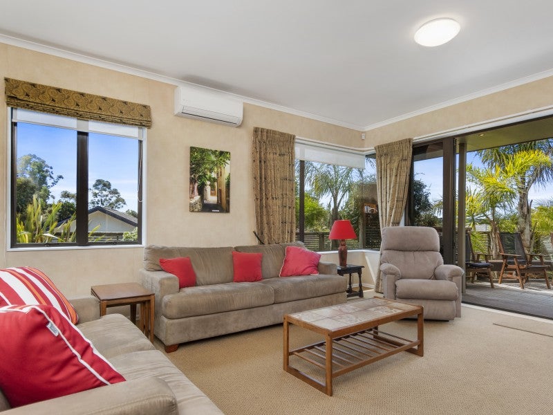 6 St Clements Grove, Bethlehem, Tauranga - Carousel 2