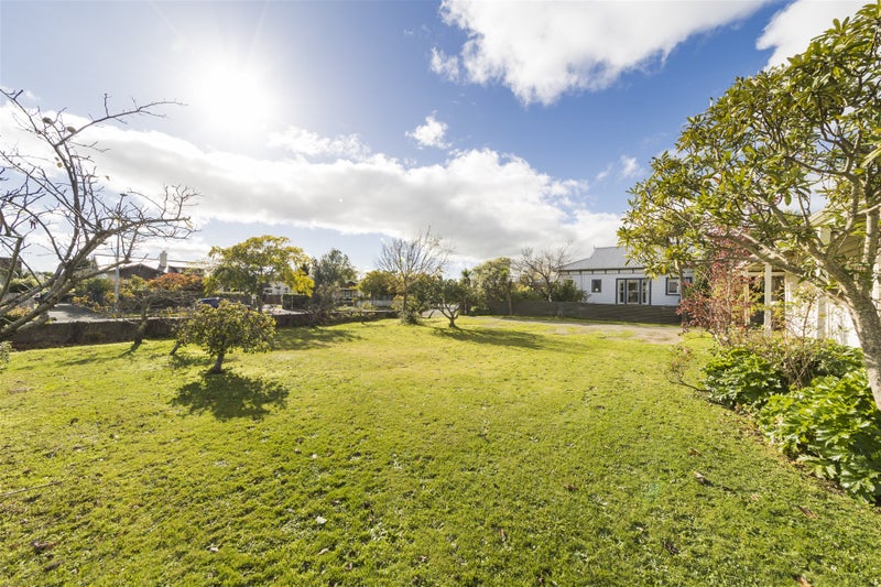 38 Limbrick Street, Terrace End, Palmerston North - Carousel 2