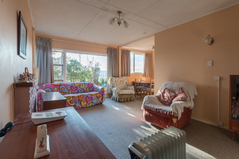 18 Link Road, Newlands, Wellington - Carousel 16