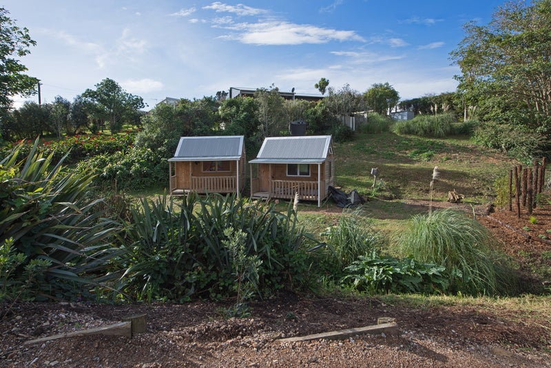 22 Weka Road, Oneroa, Waiheke Island - Carousel 2