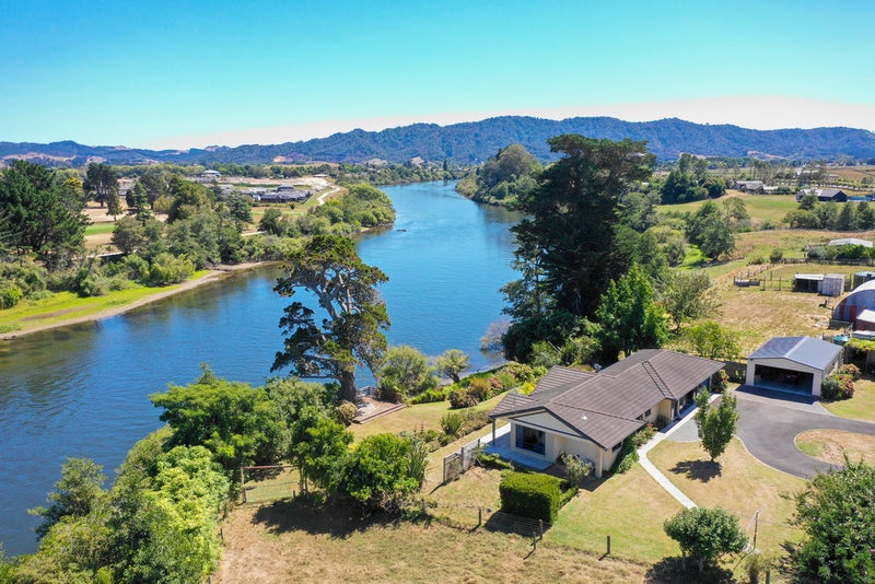 2621 River Road, Horsham Downs - Carousel 1