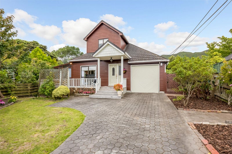 18 Heath Grove, Waiwhetu, Lower Hutt - Carousel 1