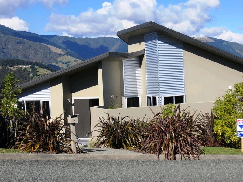 3 Windsor Drive, Britannia Heights, Nelson - Carousel 1