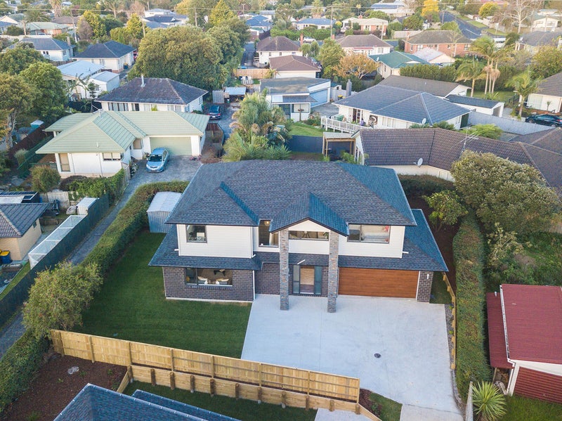 49A Kervil Avenue, Te Atatu Peninsula, Auckland - Carousel 1