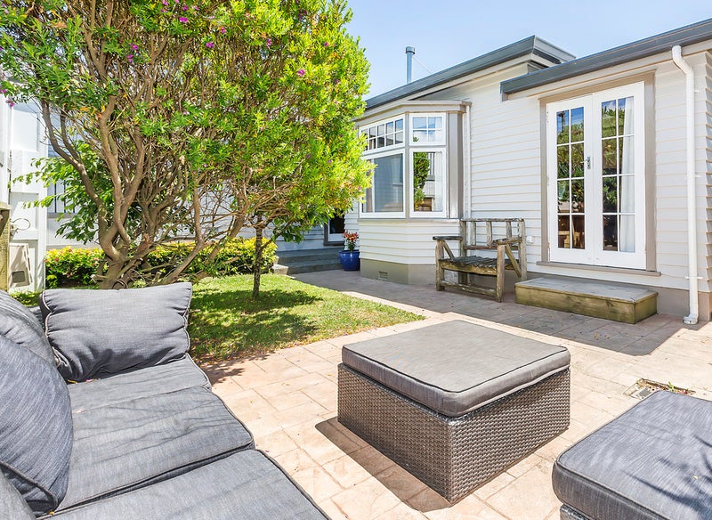 13 Mandalay Terrace, Khandallah, Wellington - Carousel 1