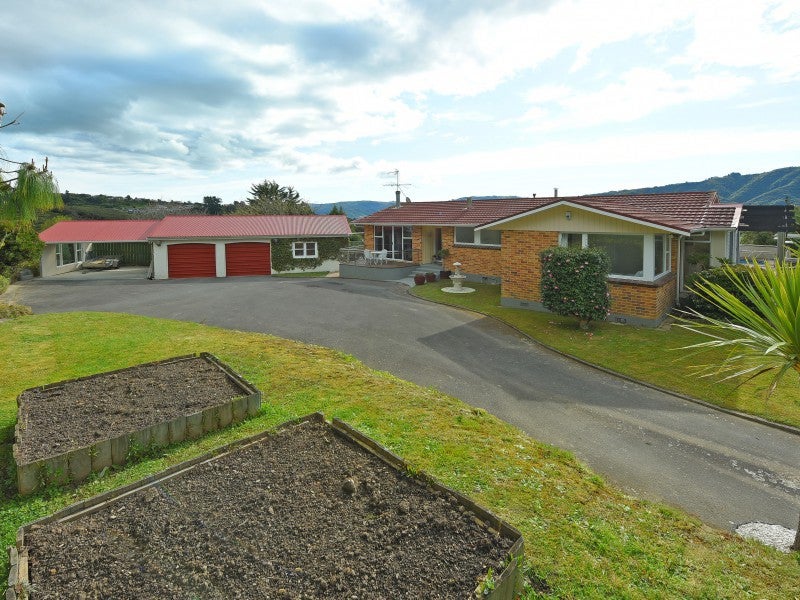 84 Cruickshank Road, Clouston Park, Upper Hutt - Carousel 21