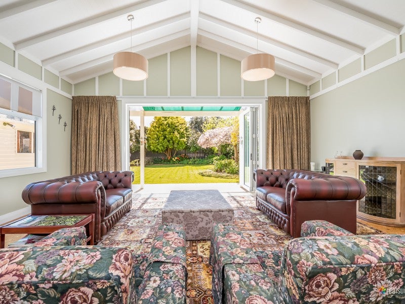 25 Hinau Street, Woburn, Lower Hutt - Carousel 1