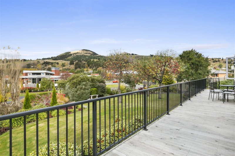 17 Orchard Grove, East Taieri, Mosgiel - Carousel 31