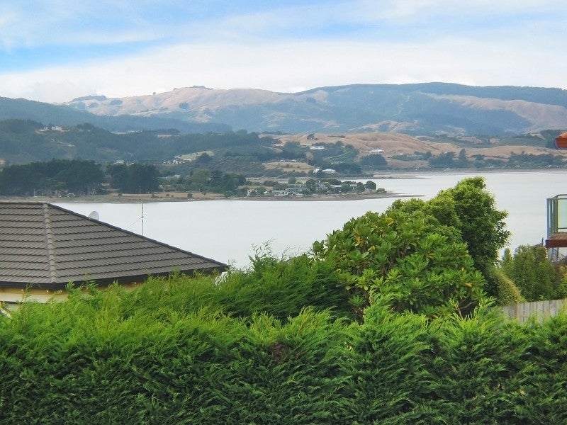 7 Pendennis Point, Camborne, Porirua - Carousel 2