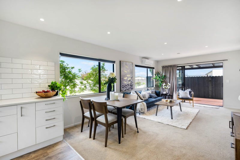 19 Spalding Rise, Golflands, Auckland - Carousel 1