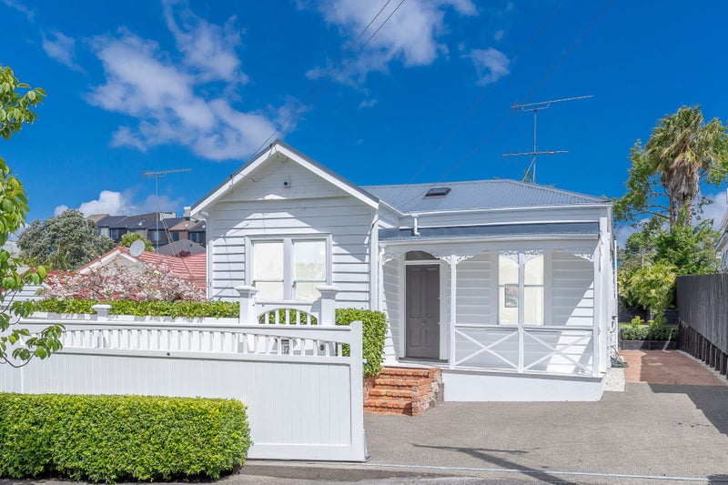 12 Third Avenue, Kingsland, Auckland - Carousel 1