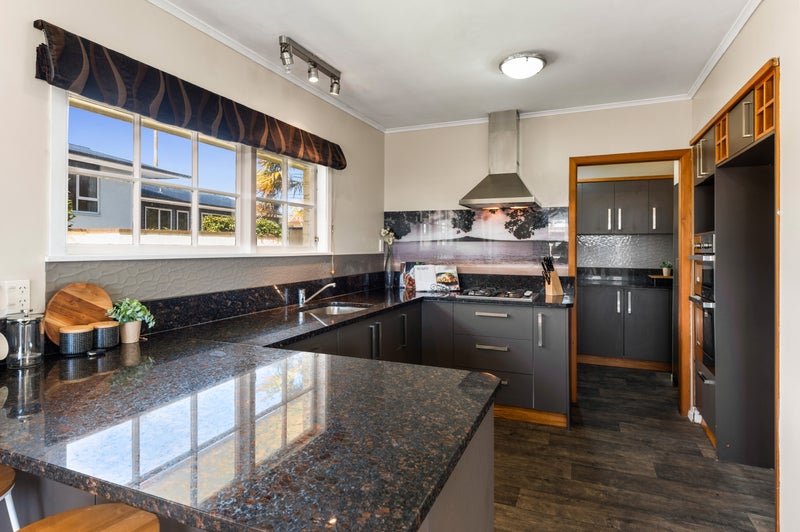 22 Luxor Place, Pomare, Rotorua - Carousel 1