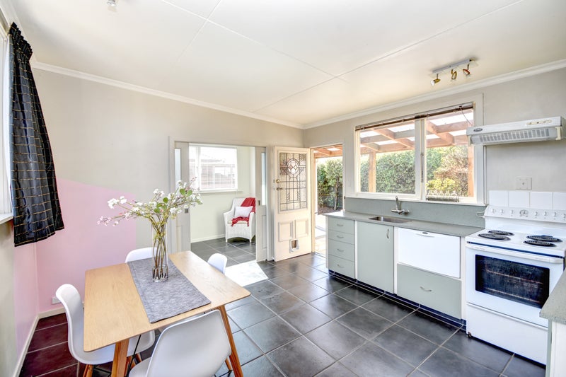 14 Young Street, Saint Kilda, Dunedin - Carousel 2